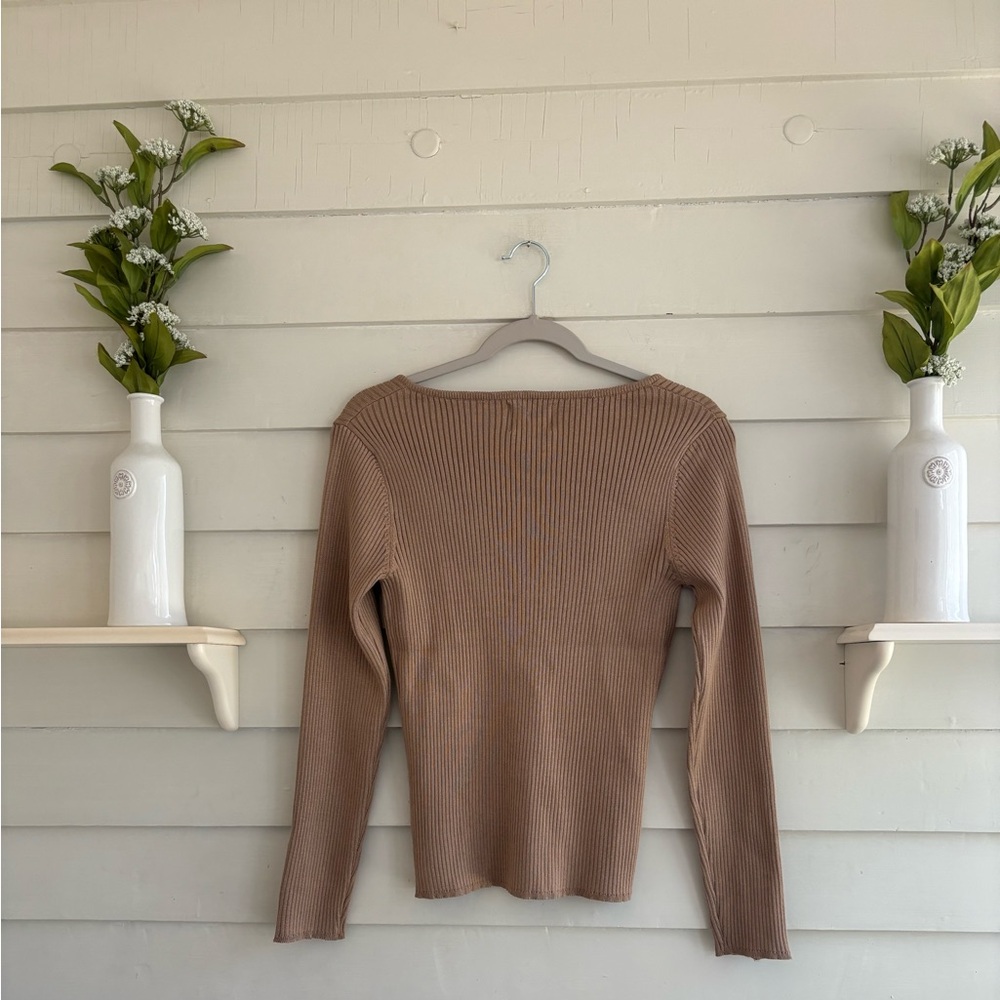 Elie Elie Tahari Ribbed Tan V-Neck Top NWOT - Picture 7 of 9